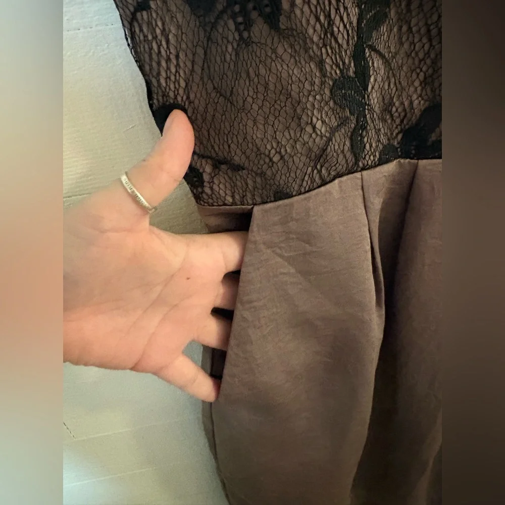 BCBGeneration Lace Bodice Taupe Cocktail Dress with Pockets Size 8 - Picture 4 of 8